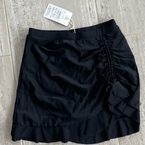 Chic Black Women's Swim Coverup Skirt with ruching and liner